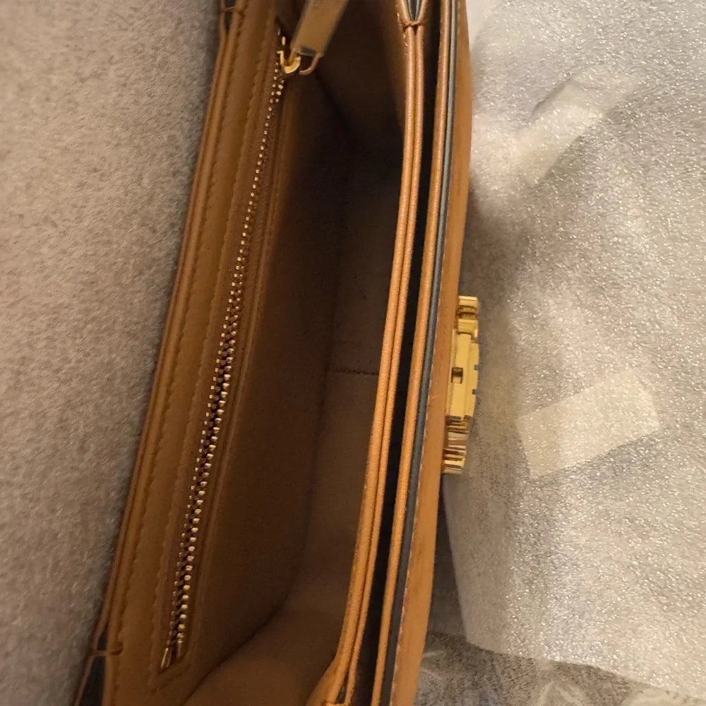 Celine Teen Triomphe Crossbody Bag in nabuck. Camel color - Picture 6 of 13